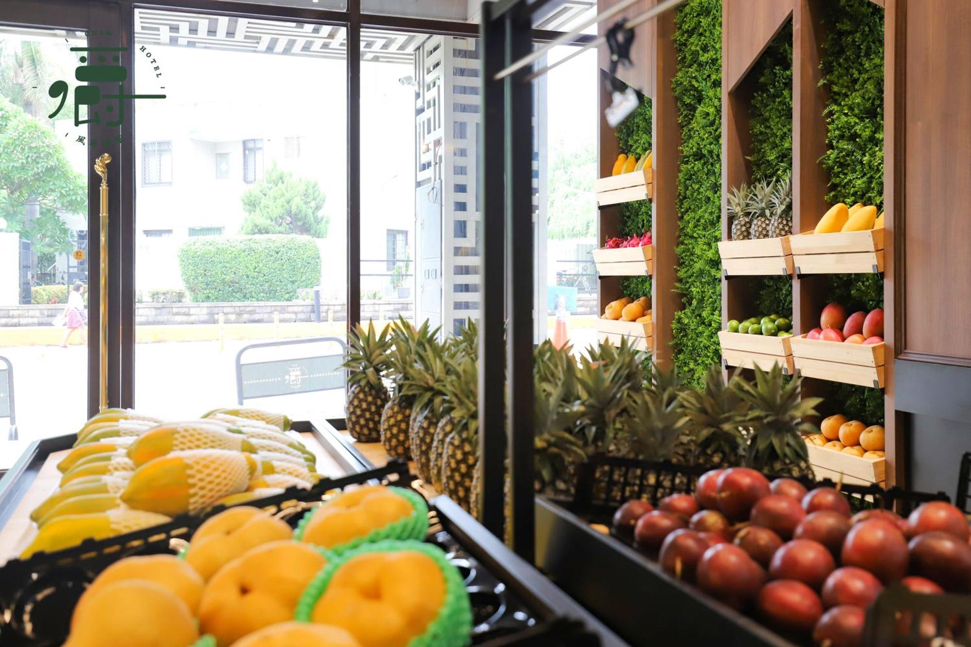 Aroma Chew Hotel Taichung Bagian luar foto